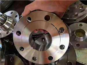 再將它換算成圖樣上的形狀和位置精度要求。