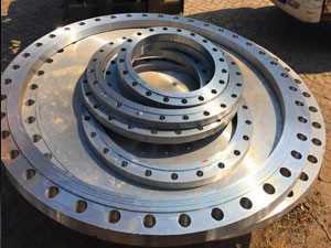 鍛件開裂現象。